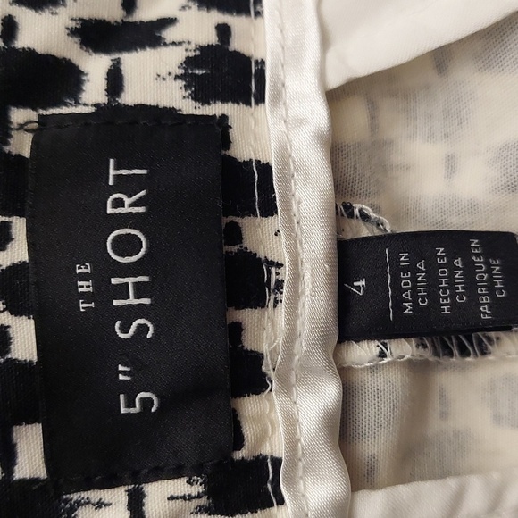 WHBM Black and White 5in Shorts - Picture 8 of 13